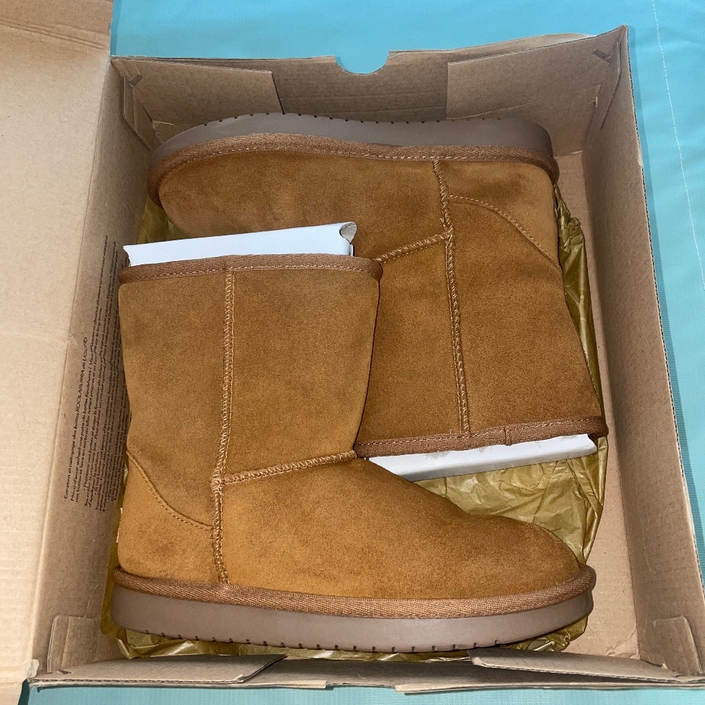 Koolaburra by Ugg’s chestnut short boots